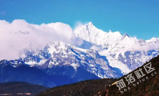 6月份去梅里雪山冷吗1